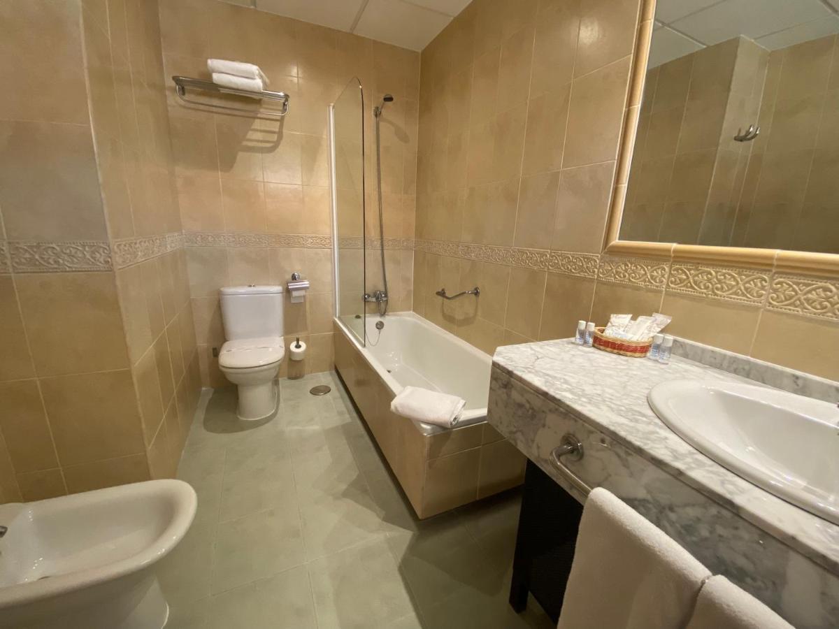 Hotel Equo Аранхес Екстериор снимка