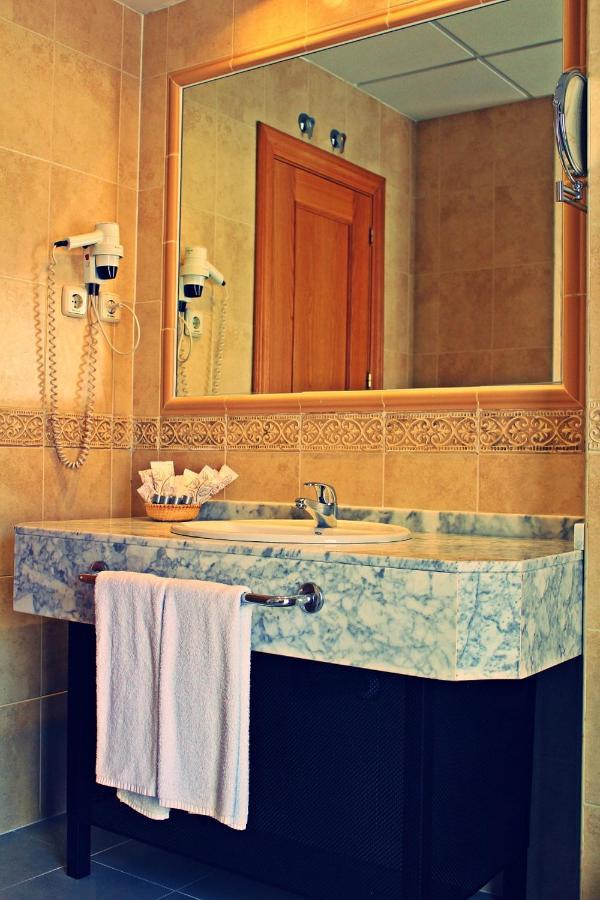 Hotel Equo Аранхес Екстериор снимка
